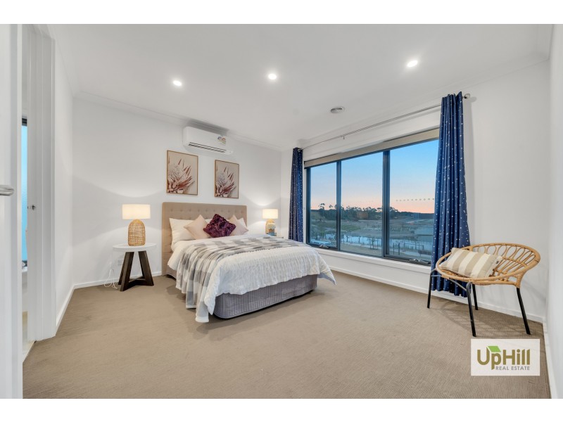 33 Beatrix Circuit, Officer VIC 3809