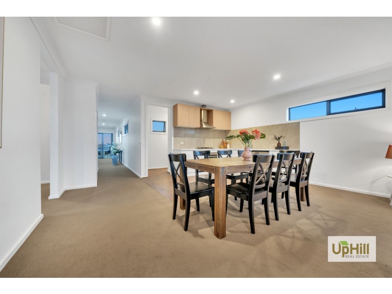 33 Beatrix Circuit, Officer VIC 3809
