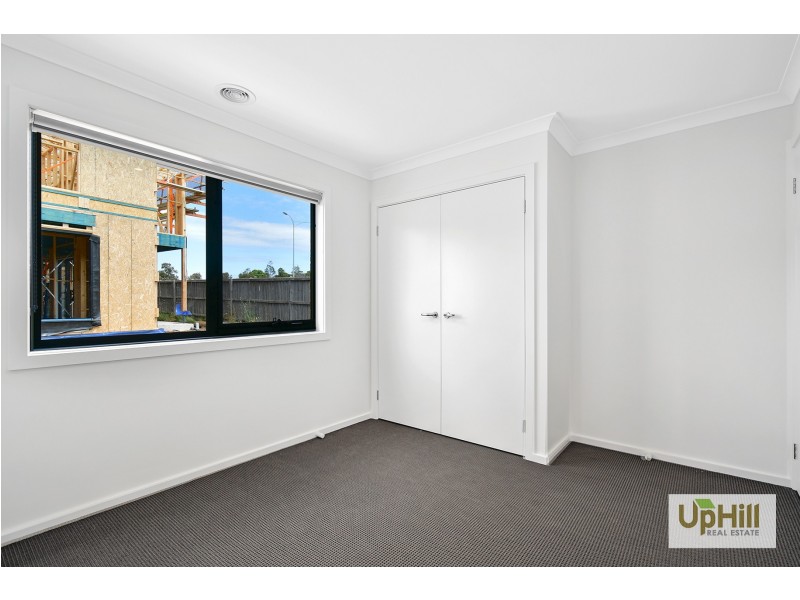 19 Ballymarang Chase, Cranbourne West VIC 3977