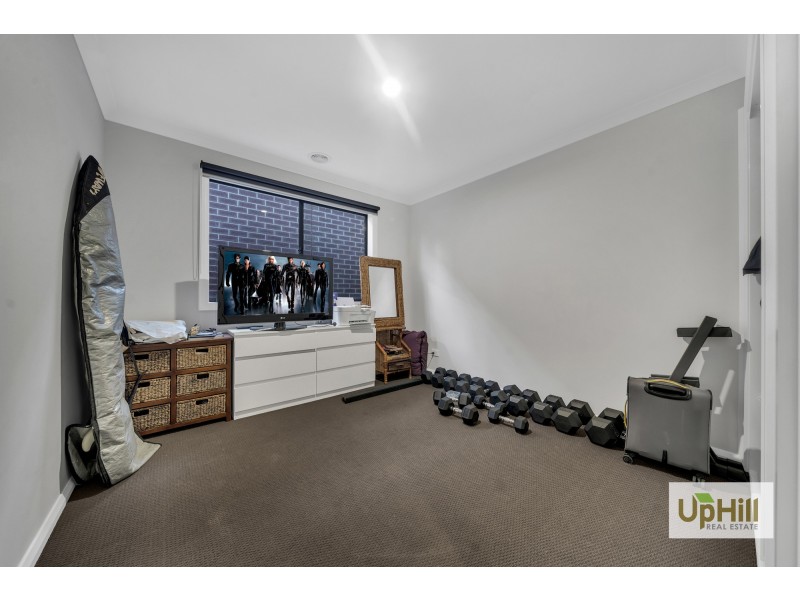 11 Bickleighvale Drive, Officer VIC 3809