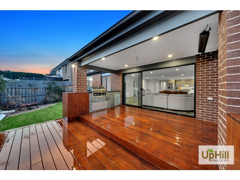 11 Bickleighvale Drive, Officer VIC 3809