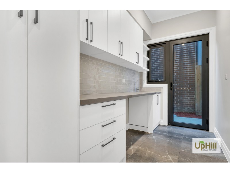 34 Gallant Drive, Clyde North VIC 3978