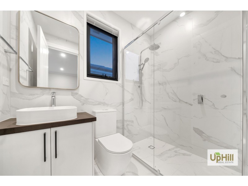 34 Gallant Drive, Clyde North VIC 3978