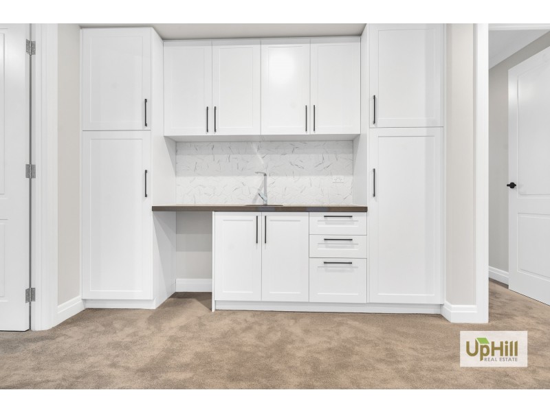 34 Gallant Drive, Clyde North VIC 3978