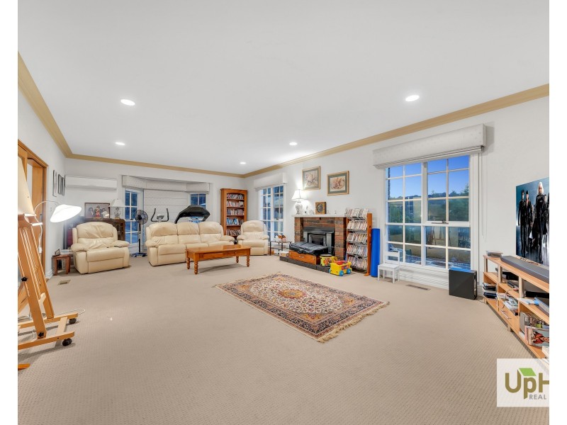 10 Aranmore Crescent, Narre Warren North VIC 3804