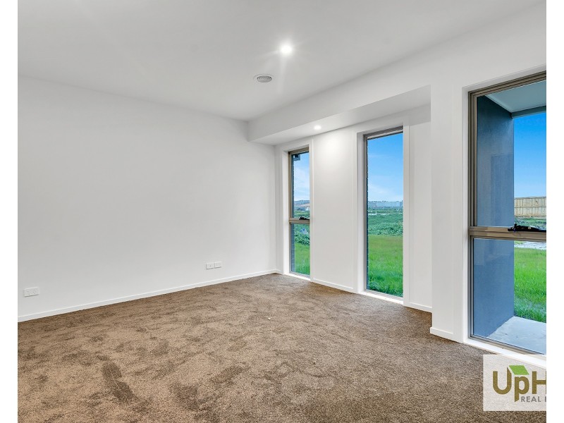 24 Kamona Street, Clyde VIC 3978