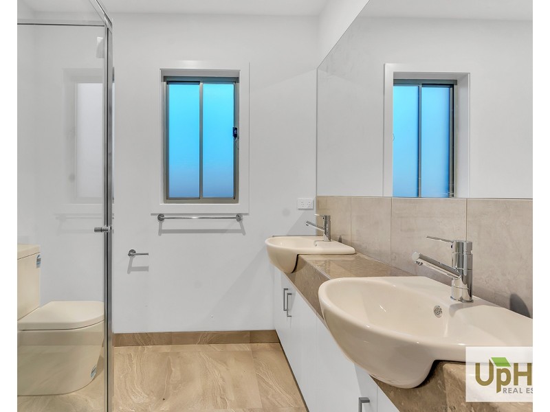 24 Kamona Street, Clyde VIC 3978