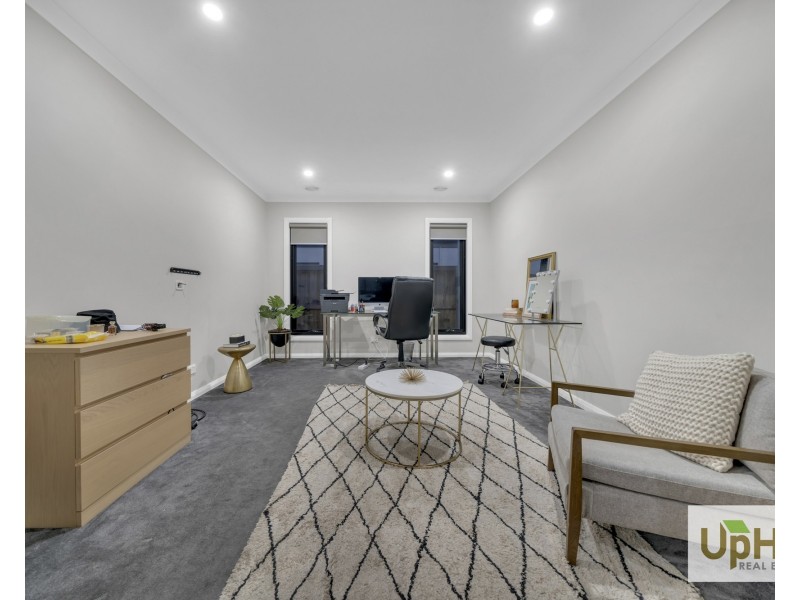 79 Moxham Drive, Clyde North VIC 3978