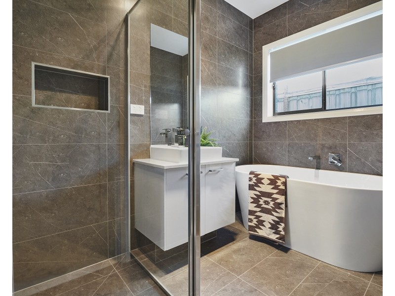 22 STANLEY DRIVE, Officer VIC 3809