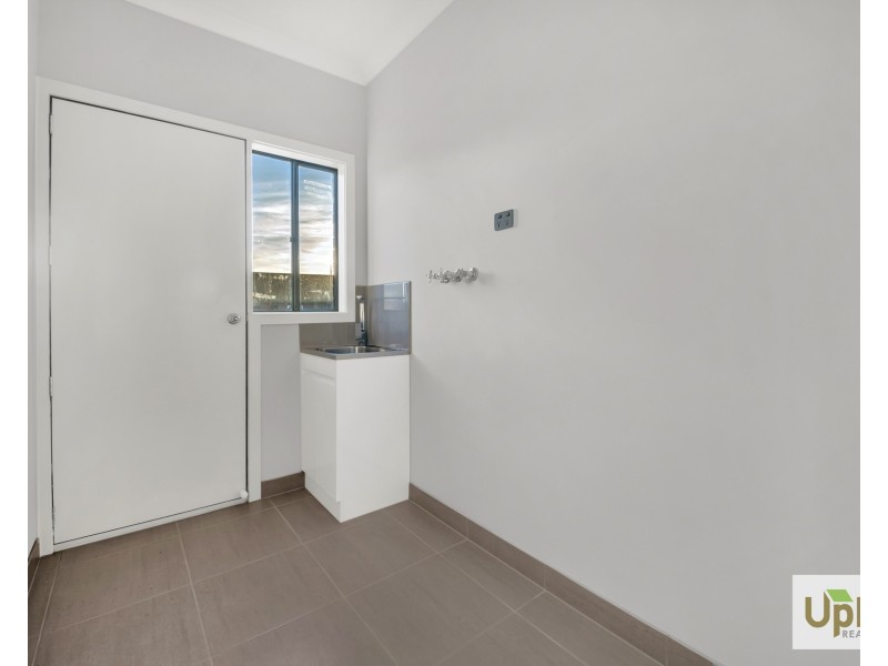 1 Shrewsbury Place, Clyde VIC 3978