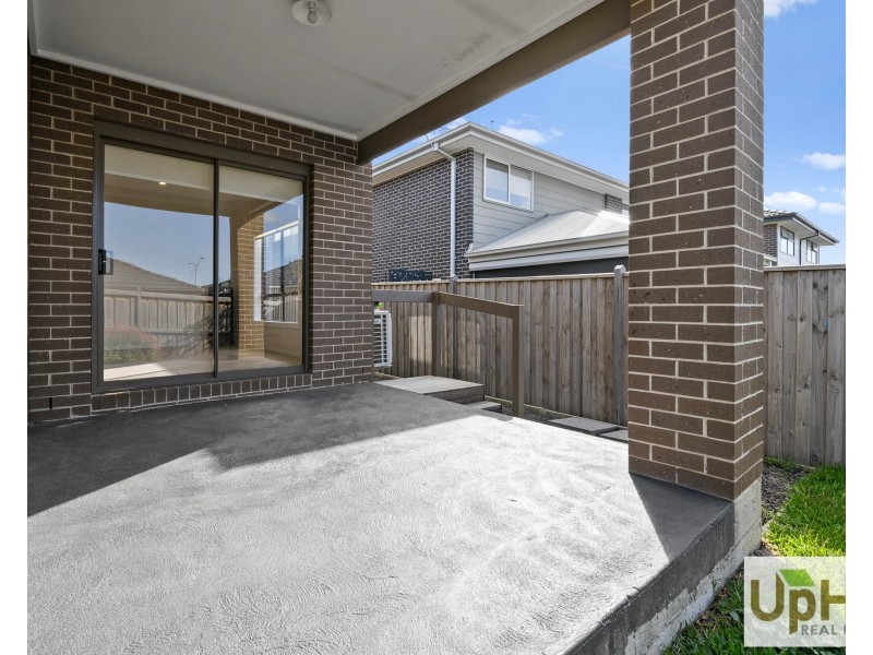 19 Jasper Way, Officer VIC 3809