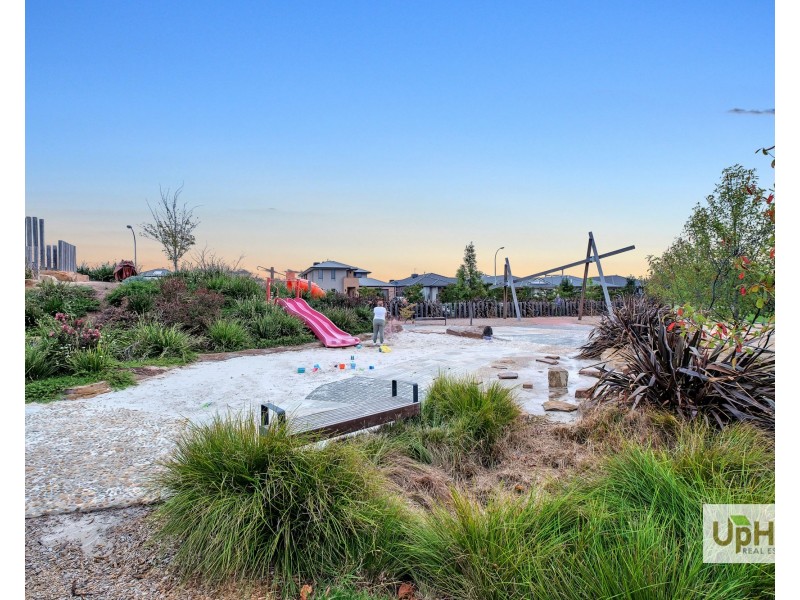 60 Clydevale Avenue, Clyde North VIC 3978