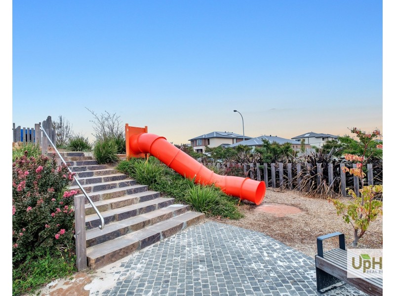 60 Clydevale Avenue, Clyde North VIC 3978