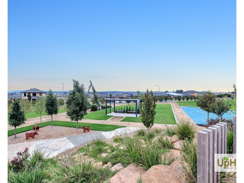 60 Clydevale Avenue, Clyde North VIC 3978