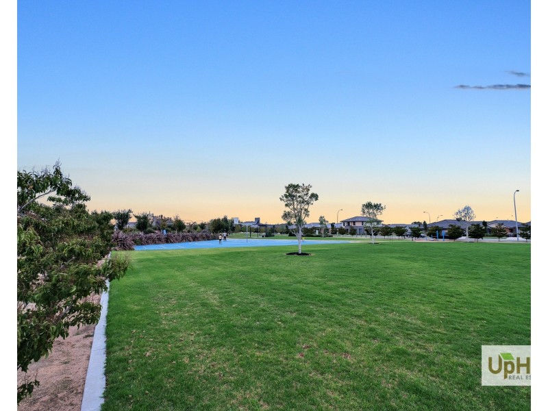 60 Clydevale Avenue, Clyde North VIC 3978