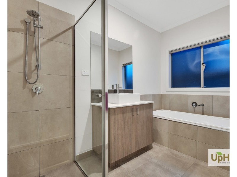25 Gardenia drive, Beaconsfield VIC 3807