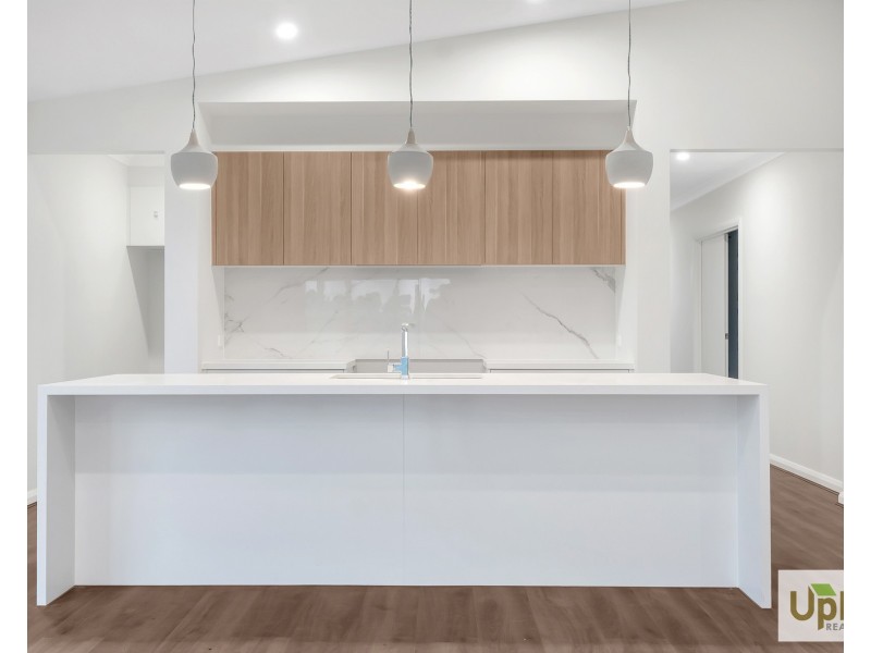 23 Scorchin Drive, Cranbourne South VIC 3977