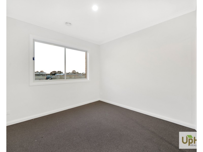 23 Scorchin Drive, Cranbourne South VIC 3977