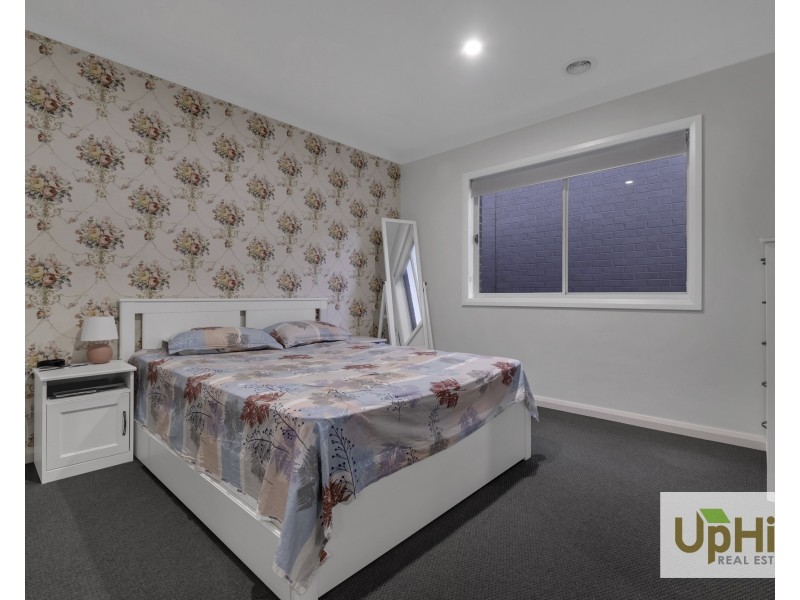 23 Scorchin Drive, Cranbourne South VIC 3977