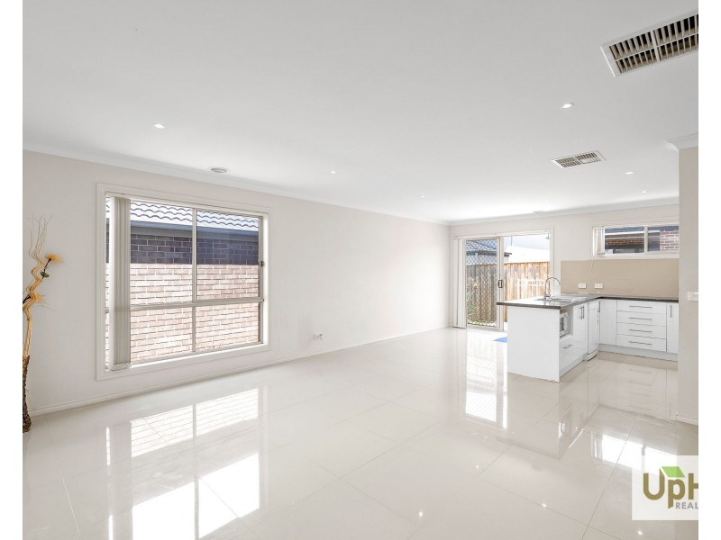 25 Shale Rise, Officer VIC 3809