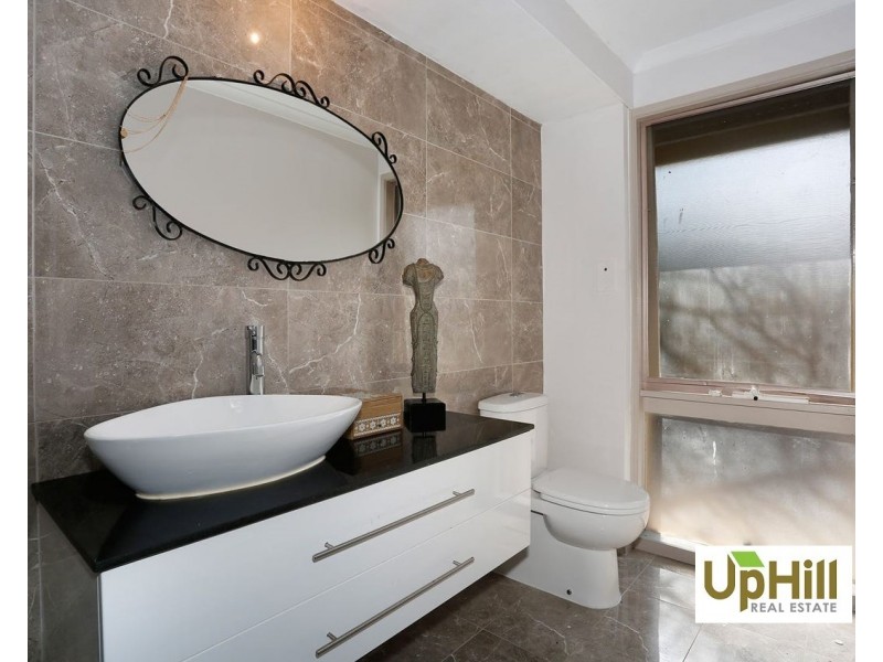 11 Bradford Avenue, Greenvale VIC 3059