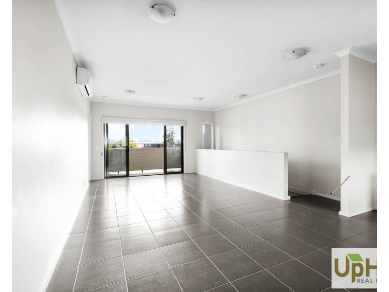 17 Zeta Circuit, Cranbourne North VIC 3977