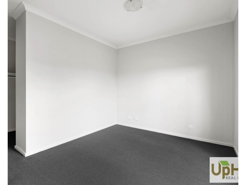 17 Zeta Circuit, Cranbourne North VIC 3977