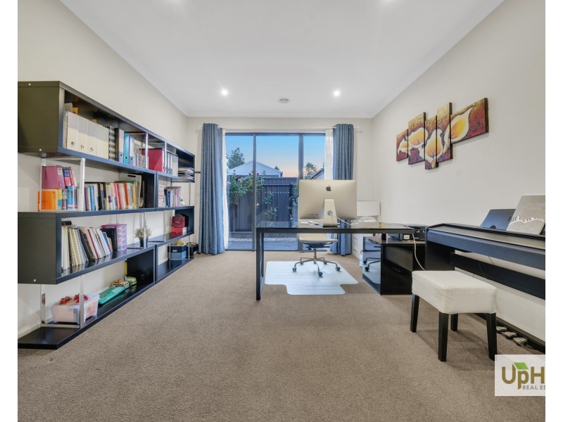 60 Arbourlea Boulevard, Cranbourne North VIC 3977