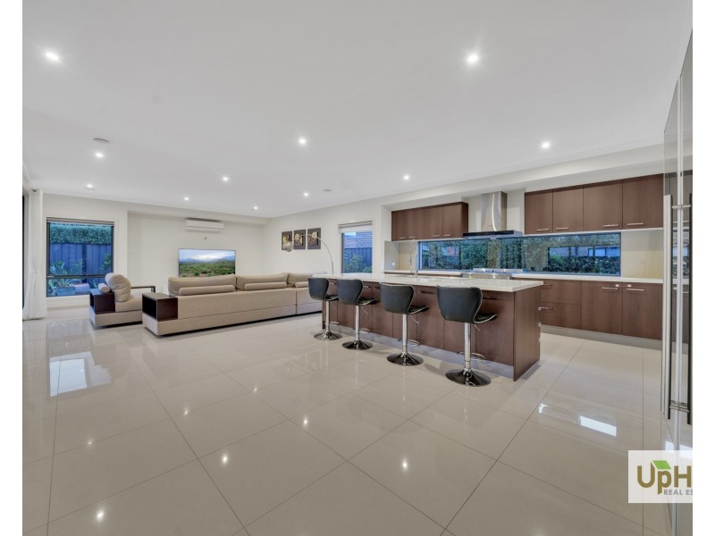 60 Arbourlea Boulevard, Cranbourne North VIC 3977