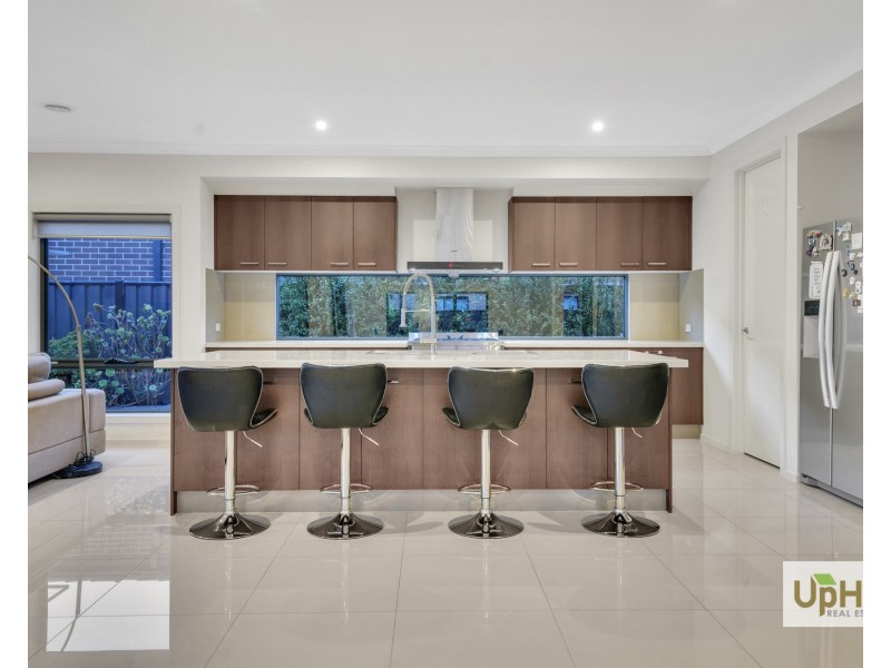 60 Arbourlea Boulevard, Cranbourne North VIC 3977