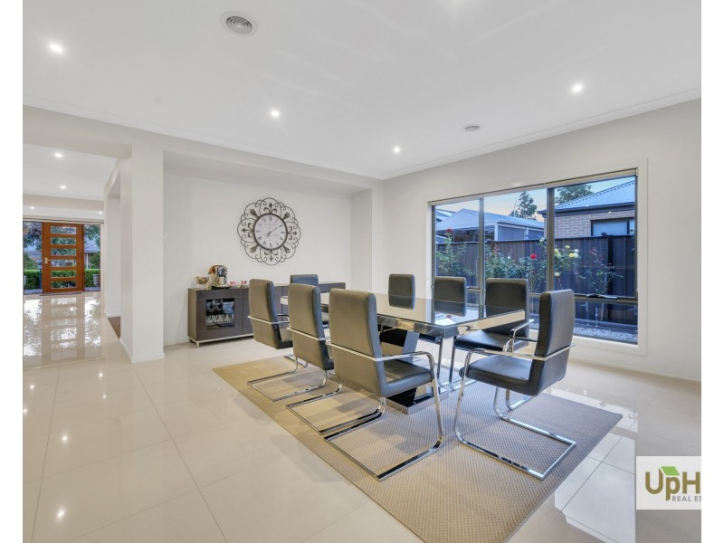 60 Arbourlea Boulevard, Cranbourne North VIC 3977