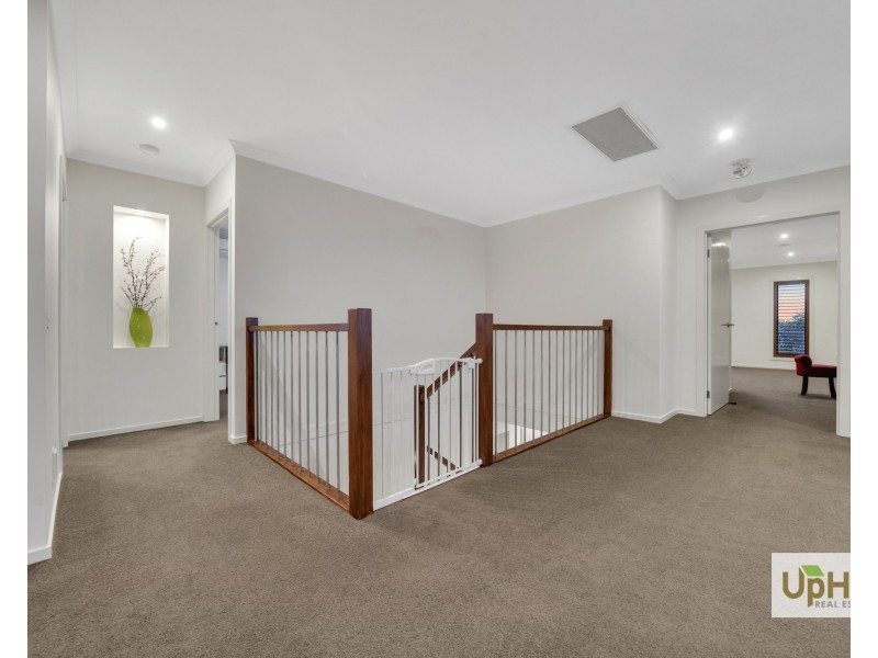 60 Arbourlea Boulevard, Cranbourne North VIC 3977
