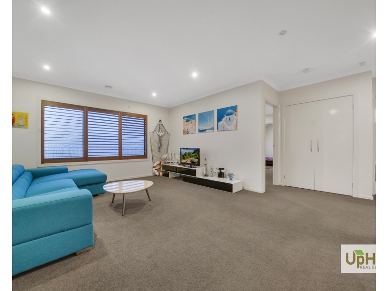 60 Arbourlea Boulevard, Cranbourne North VIC 3977