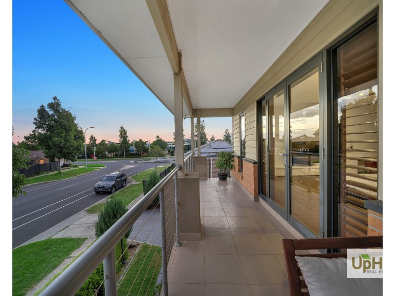60 Arbourlea Boulevard, Cranbourne North VIC 3977
