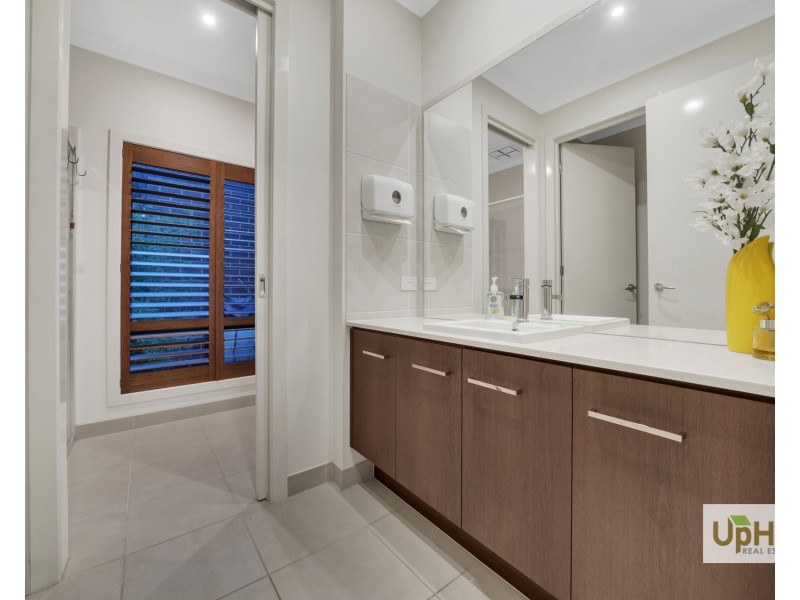 60 Arbourlea Boulevard, Cranbourne North VIC 3977