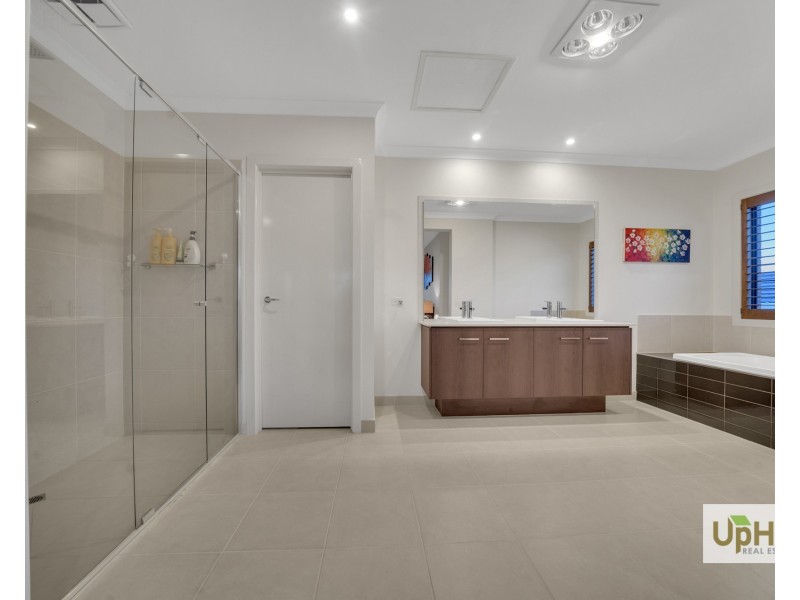 60 Arbourlea Boulevard, Cranbourne North VIC 3977