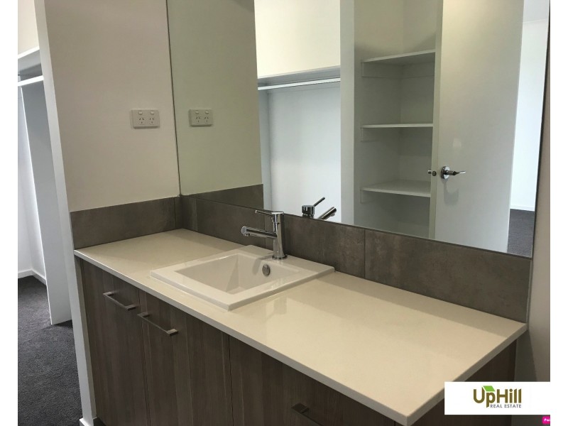 6 Evica Road, Clyde North VIC 3978