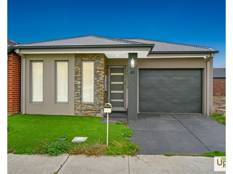 63 Fairweather Parade, Officer VIC 3809