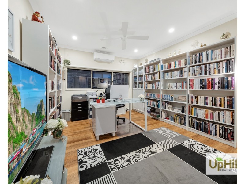 7 Trainers Way, Clyde North VIC 3978