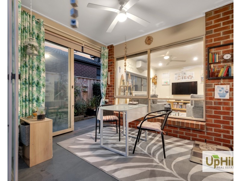 7 Trainers Way, Clyde North VIC 3978