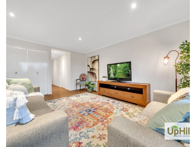 28 SELANDRA BOULEVARD, Clyde North VIC 3978
