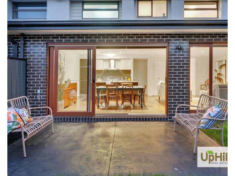 28 SELANDRA BOULEVARD, Clyde North VIC 3978