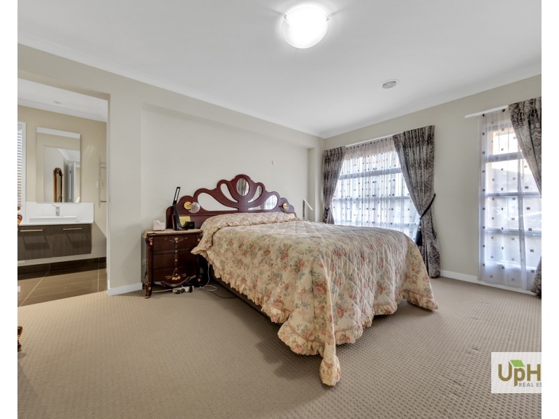 12 Bellario Circuit, Clyde North VIC 3978