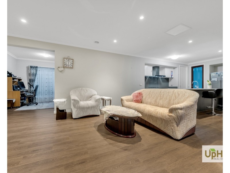 12 Bellario Circuit, Clyde North VIC 3978