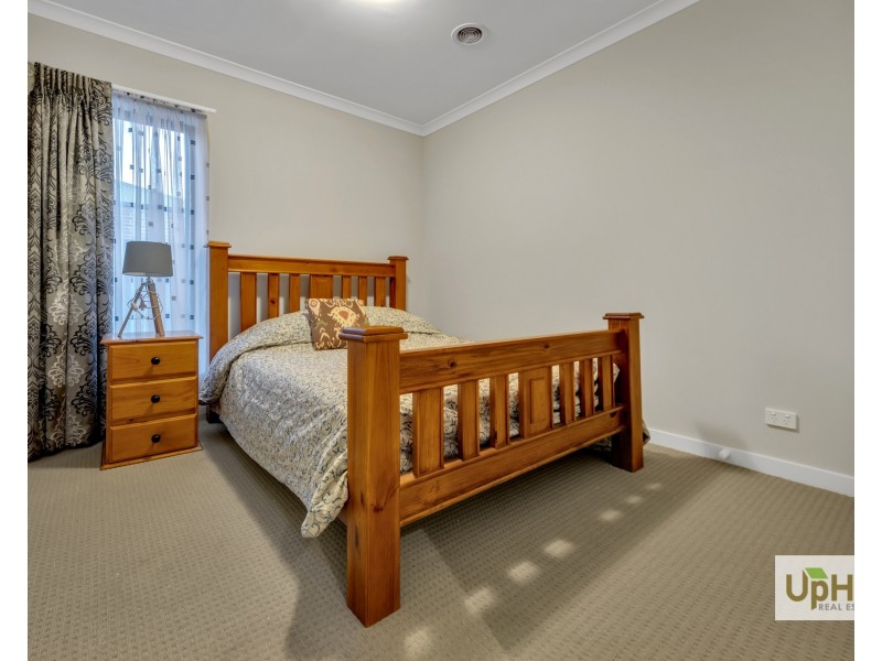 12 Bellario Circuit, Clyde North VIC 3978