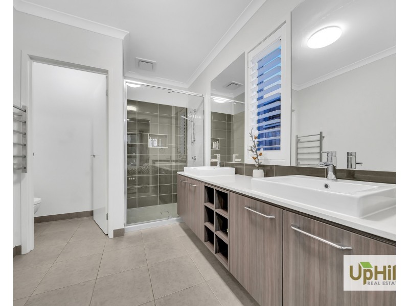 30 Castillo Avenue, Clyde North VIC 3978