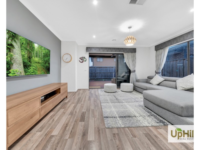 30 Castillo Avenue, Clyde North VIC 3978