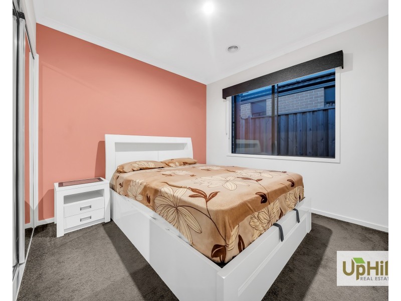 30 Castillo Avenue, Clyde North VIC 3978