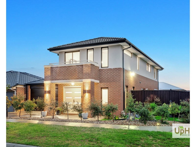 2 Girona Drive, Clyde North VIC 3978