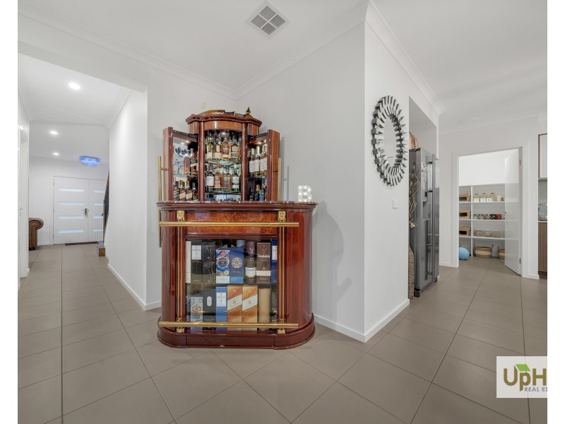 2 Girona Drive, Clyde North VIC 3978